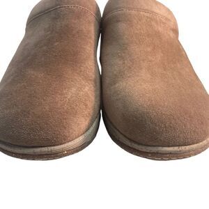 ACORN Women’s Clogs Tan Size 10